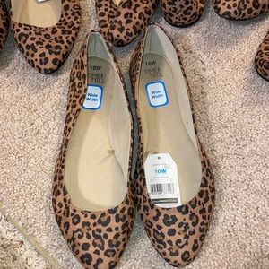 VGC Time And Tru Leopard WIDE Fit Ballet Flats Size 10W